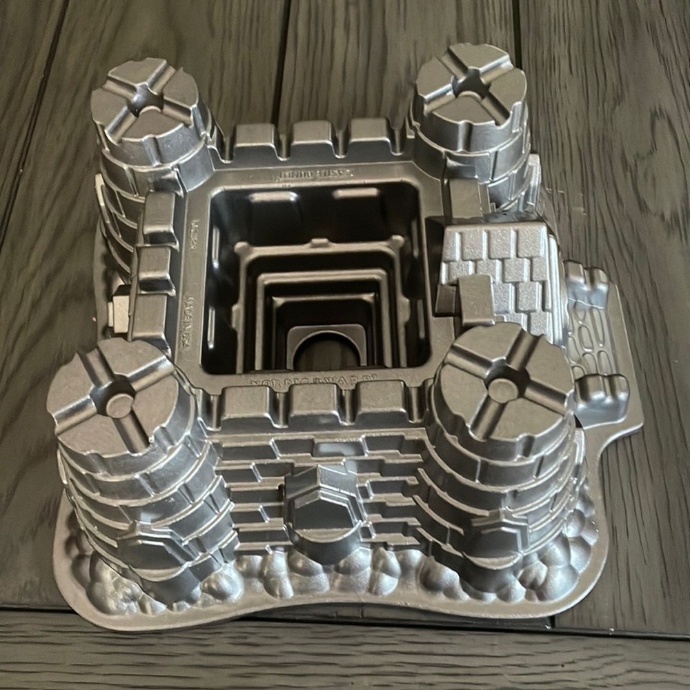 Nordic Ware Silver Castle Bundt Pan